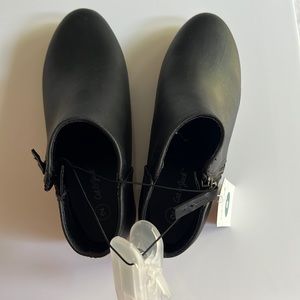 Cat & Jack new booties